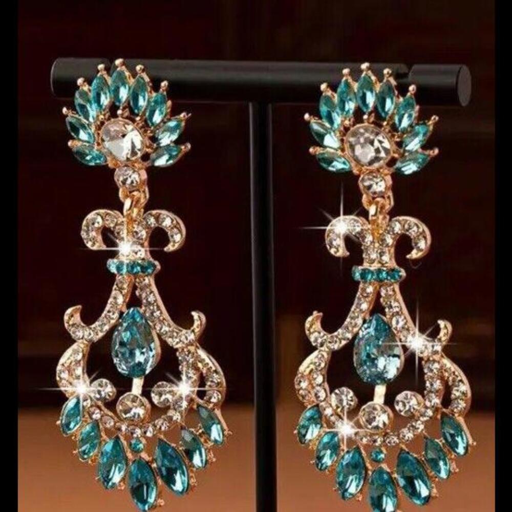 💎Beautiful Gold Tone Dangle Pierced Earring Turquoise Clear Stones Costume - Picture 2 of 4